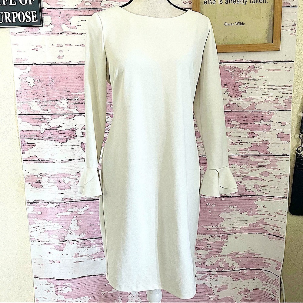 NM Neiman Marcus Women’s White Bell Sleeve Dress size 8 Formal Wedding Event